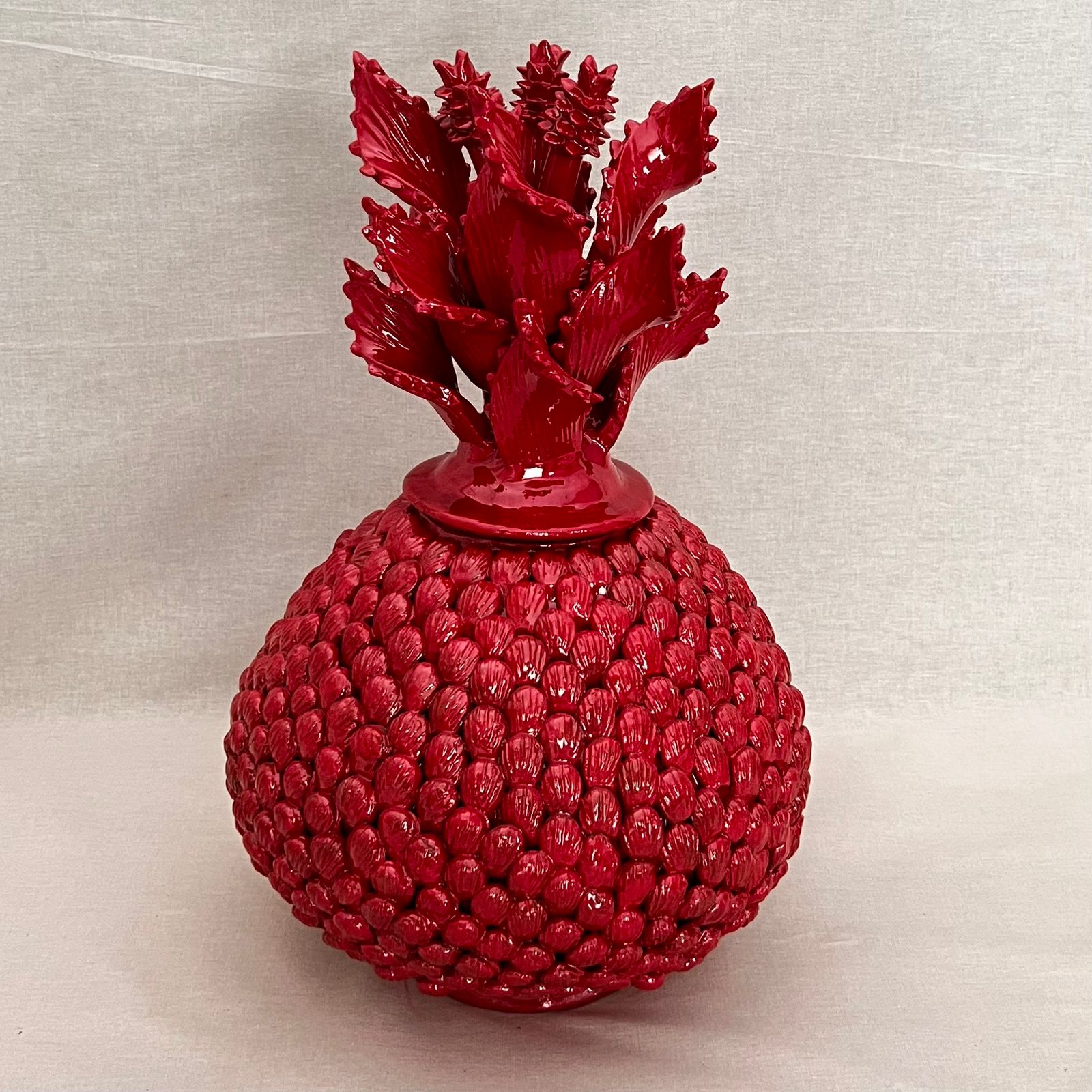 PIÑA ROJA 46 CM